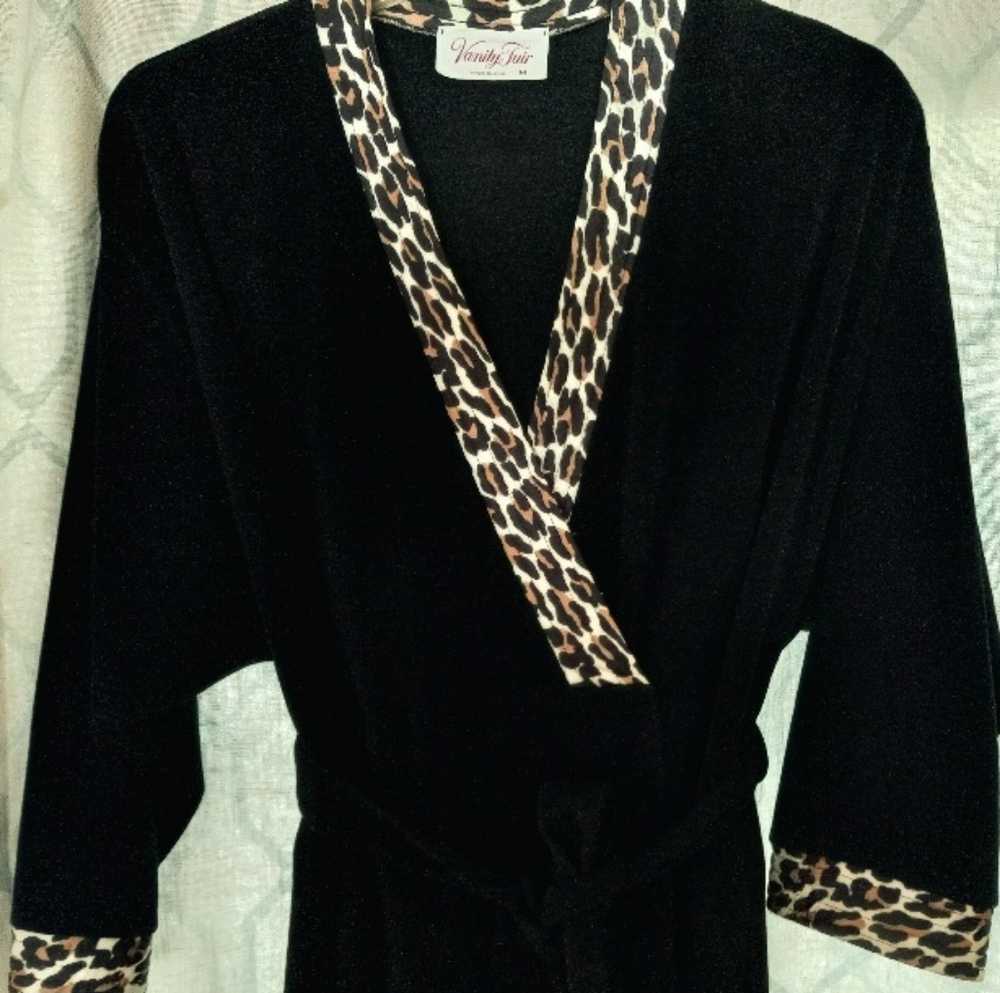 VANITY FAIR Vintage Black Velour Tie-Front Bath Robe with Leopard Trim Size M